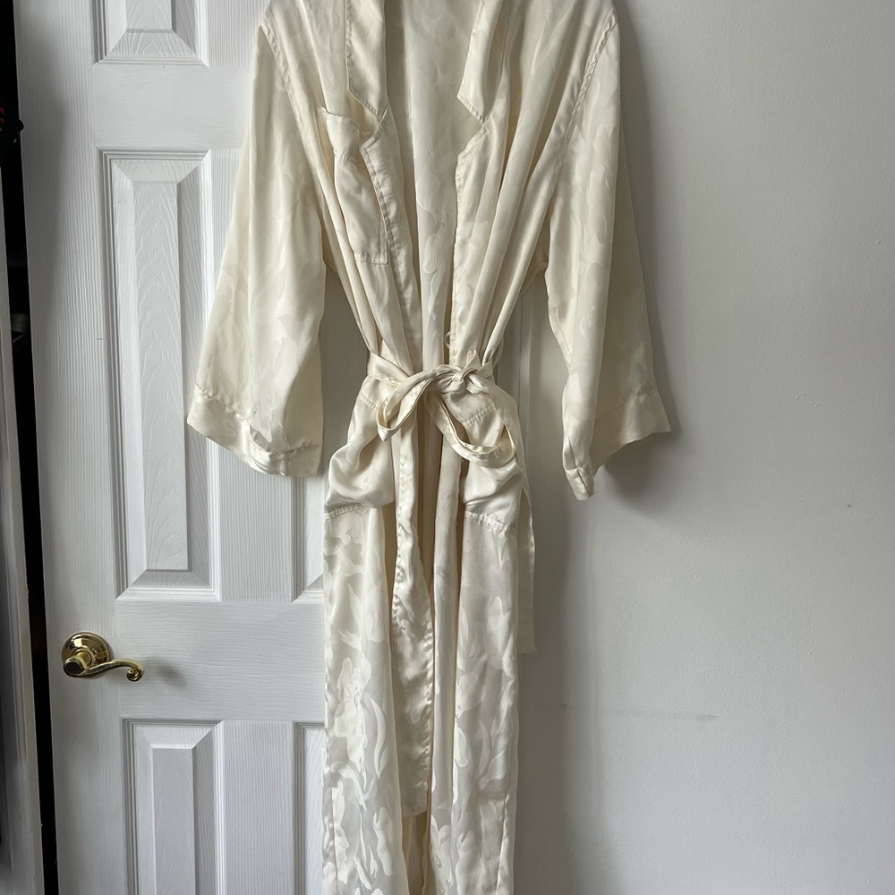 Vintage Victoria's Secret Gold Label Cream Satin Robe Wrap-Style
